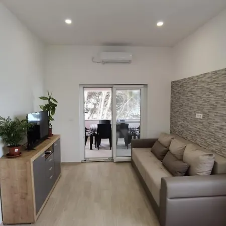 By The Sea - 19580 * Ugljan